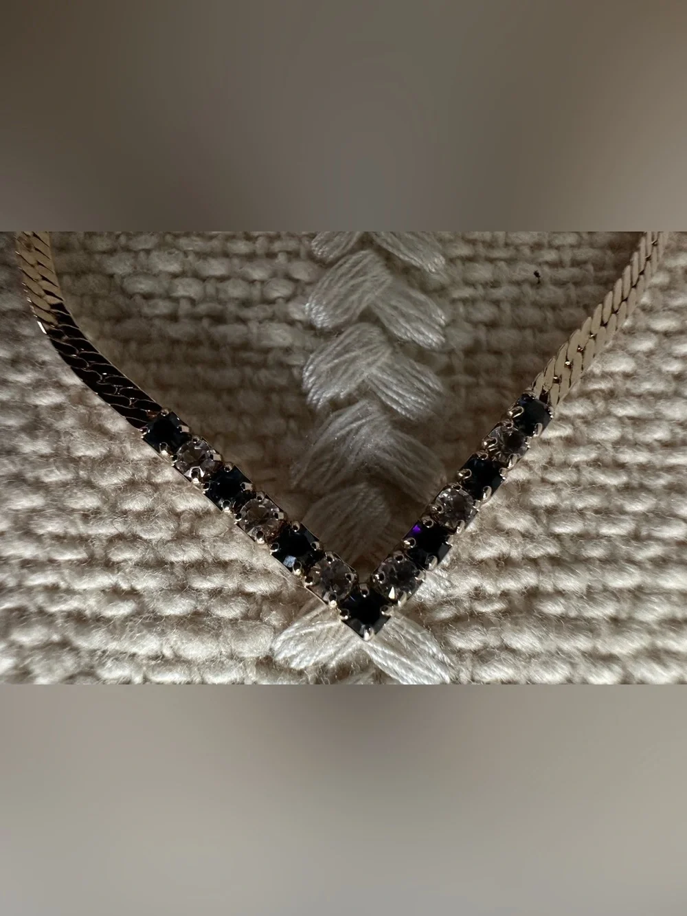 vintage Avon herringbone Gold Tone chevron necklace Amethyst/clear stones 1980s - Picture 3 of 7